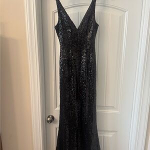 Elegant Lulus Black Sequin Evening Gown size XS